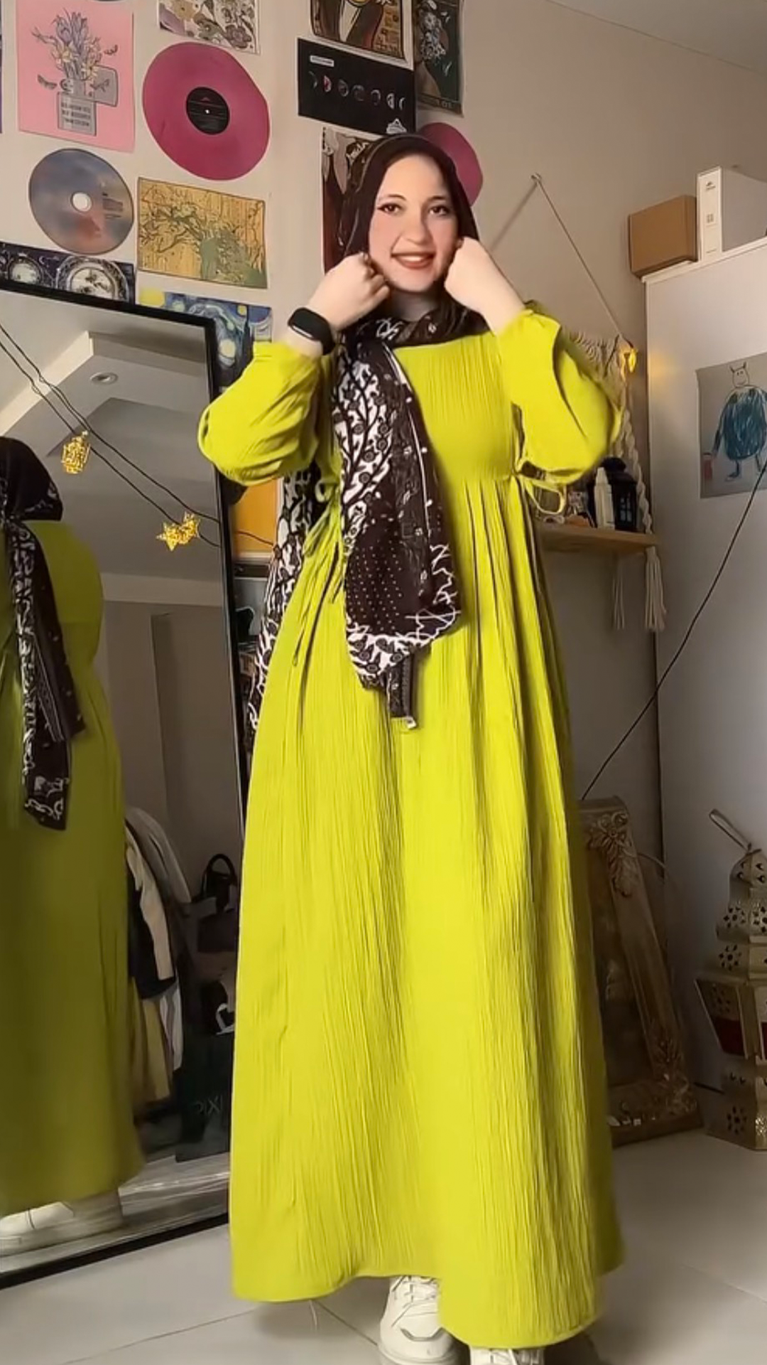 فستان رباط وكسر من الجنب